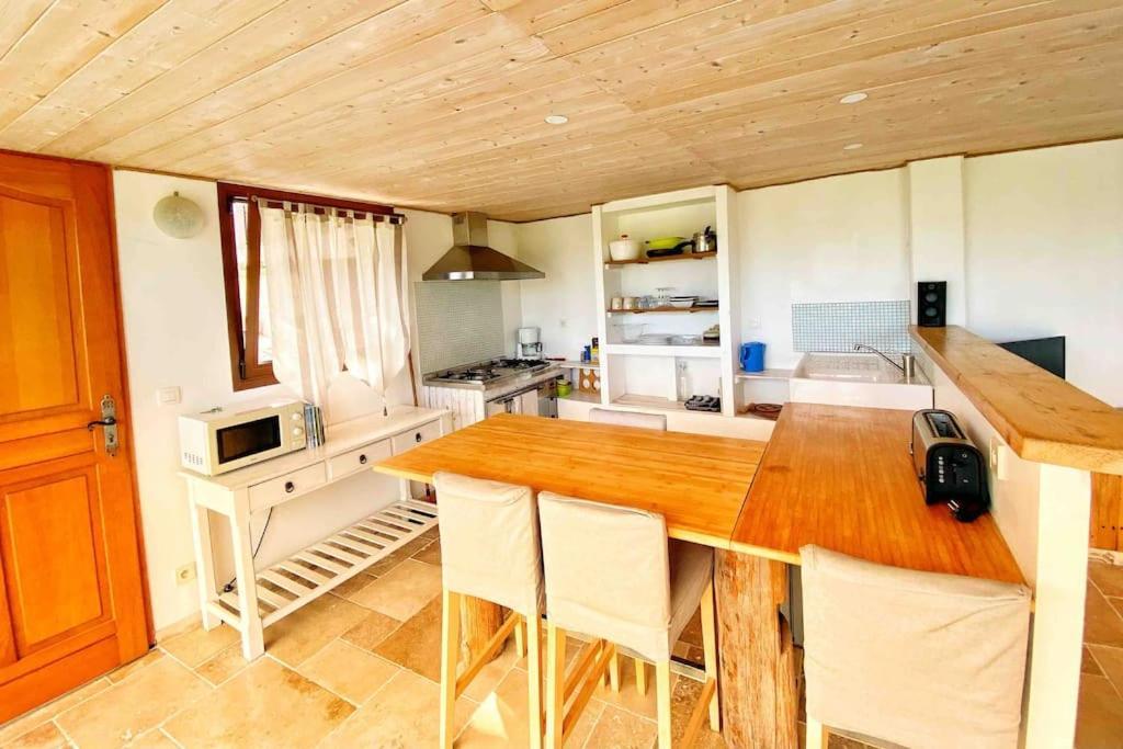 Bas De Villa Au Milieu Des Oliviers. Chateauneuf-Villevieille Exteriér fotografie